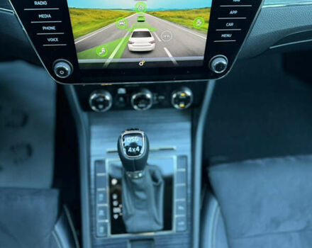 Белый Шкода Суперб, объемом двигателя 1.97 л и пробегом 113 тыс. км за 33999 $, фото 63 на Automoto.ua