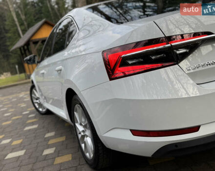 Белый Шкода Суперб, объемом двигателя 2 л и пробегом 164 тыс. км за 25450 $, фото 88 на Automoto.ua