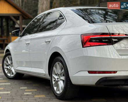 Белый Шкода Суперб, объемом двигателя 2 л и пробегом 164 тыс. км за 25450 $, фото 80 на Automoto.ua