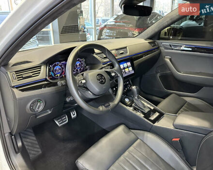 Білий Шкода Суперб, об'ємом двигуна 1.4 л та пробігом 54 тис. км за 38900 $, фото 23 на Automoto.ua