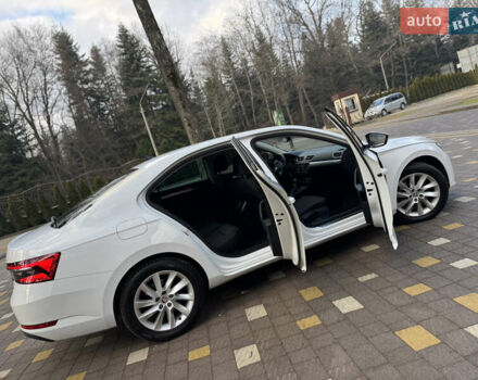 Белый Шкода Суперб, объемом двигателя 2 л и пробегом 164 тыс. км за 25450 $, фото 41 на Automoto.ua
