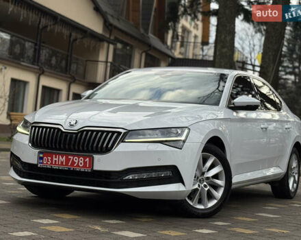 Белый Шкода Суперб, объемом двигателя 2 л и пробегом 164 тыс. км за 25450 $, фото 196 на Automoto.ua