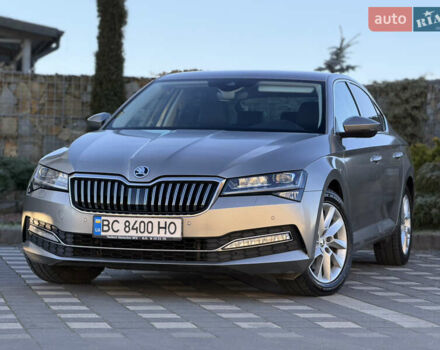 Белый Шкода Суперб, объемом двигателя 1.97 л и пробегом 113 тыс. км за 33999 $, фото 3 на Automoto.ua