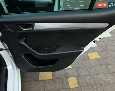 Белый Шкода Суперб, объемом двигателя 2 л и пробегом 164 тыс. км за 25450 $, фото 46 на Automoto.ua