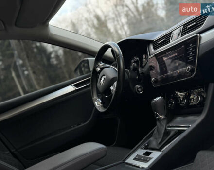 Белый Шкода Суперб, объемом двигателя 2 л и пробегом 164 тыс. км за 25450 $, фото 51 на Automoto.ua