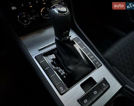 Белый Шкода Суперб, объемом двигателя 2 л и пробегом 164 тыс. км за 25450 $, фото 129 на Automoto.ua