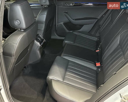 Білий Шкода Суперб, об'ємом двигуна 1.4 л та пробігом 54 тис. км за 38900 $, фото 47 на Automoto.ua