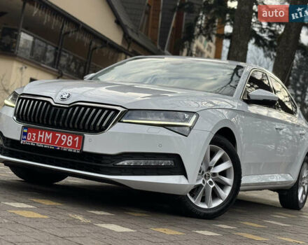 Белый Шкода Суперб, объемом двигателя 2 л и пробегом 164 тыс. км за 25450 $, фото 3 на Automoto.ua