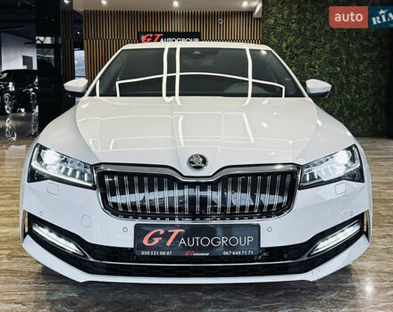 Білий Шкода Суперб, об'ємом двигуна 1.4 л та пробігом 54 тис. км за 38900 $, фото 1 на Automoto.ua