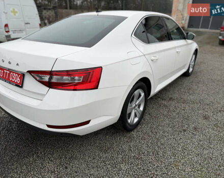 Білий Шкода Суперб, об'ємом двигуна 1.97 л та пробігом 206 тис. км за 25500 $, фото 8 на Automoto.ua