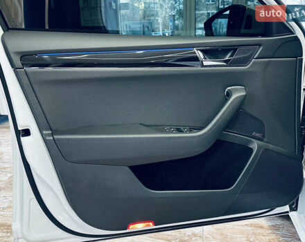 Білий Шкода Суперб, об'ємом двигуна 1.4 л та пробігом 54 тис. км за 38900 $, фото 19 на Automoto.ua