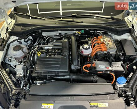 Білий Шкода Суперб, об'ємом двигуна 1.4 л та пробігом 54 тис. км за 38900 $, фото 65 на Automoto.ua