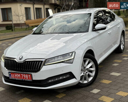 Белый Шкода Суперб, объемом двигателя 2 л и пробегом 164 тыс. км за 25450 $, фото 194 на Automoto.ua