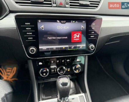 Білий Шкода Суперб, об'ємом двигуна 1.97 л та пробігом 206 тис. км за 25500 $, фото 40 на Automoto.ua