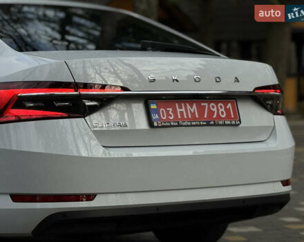 Белый Шкода Суперб, объемом двигателя 2 л и пробегом 164 тыс. км за 25450 $, фото 85 на Automoto.ua