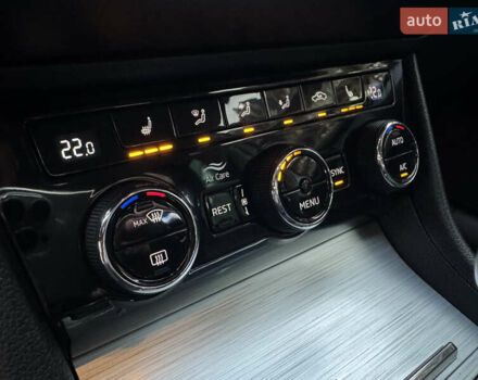 Белый Шкода Суперб, объемом двигателя 2 л и пробегом 164 тыс. км за 25450 $, фото 133 на Automoto.ua