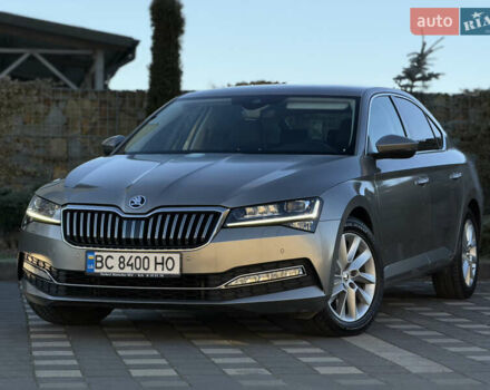 Белый Шкода Суперб, объемом двигателя 1.97 л и пробегом 113 тыс. км за 33999 $, фото 5 на Automoto.ua