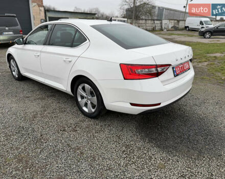 Білий Шкода Суперб, об'ємом двигуна 1.97 л та пробігом 206 тис. км за 25500 $, фото 11 на Automoto.ua