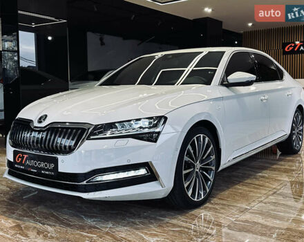 Білий Шкода Суперб, об'ємом двигуна 1.4 л та пробігом 54 тис. км за 38900 $, фото 12 на Automoto.ua