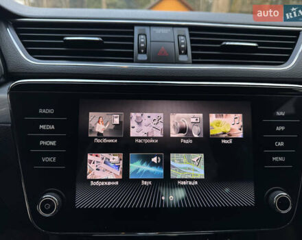 Белый Шкода Суперб, объемом двигателя 2 л и пробегом 164 тыс. км за 25450 $, фото 135 на Automoto.ua