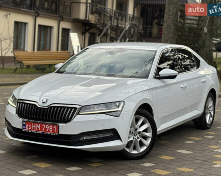 Белый Шкода Суперб, объемом двигателя 2 л и пробегом 164 тыс. км за 25450 $, фото 190 на Automoto.ua