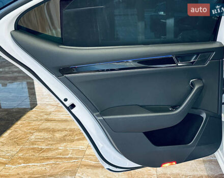 Білий Шкода Суперб, об'ємом двигуна 1.4 л та пробігом 54 тис. км за 38900 $, фото 45 на Automoto.ua