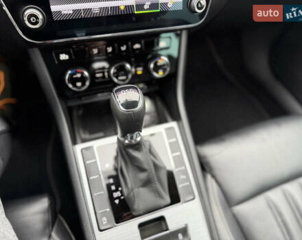 Білий Шкода Суперб, об'ємом двигуна 1.97 л та пробігом 206 тис. км за 25500 $, фото 41 на Automoto.ua