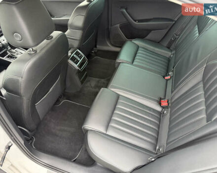 Білий Шкода Суперб, об'ємом двигуна 1.97 л та пробігом 206 тис. км за 25500 $, фото 32 на Automoto.ua