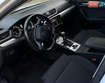 Белый Шкода Суперб, объемом двигателя 2 л и пробегом 164 тыс. км за 25450 $, фото 25 на Automoto.ua