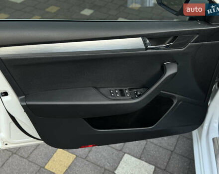 Белый Шкода Суперб, объемом двигателя 2 л и пробегом 164 тыс. км за 25450 $, фото 23 на Automoto.ua