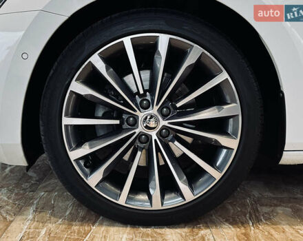 Білий Шкода Суперб, об'ємом двигуна 1.4 л та пробігом 54 тис. км за 38900 $, фото 15 на Automoto.ua