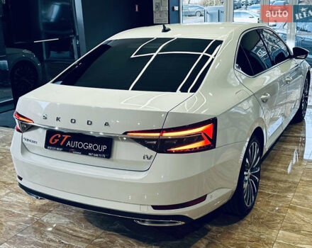 Білий Шкода Суперб, об'ємом двигуна 1.4 л та пробігом 54 тис. км за 38900 $, фото 7 на Automoto.ua