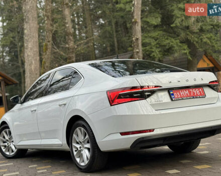 Белый Шкода Суперб, объемом двигателя 2 л и пробегом 164 тыс. км за 25450 $, фото 76 на Automoto.ua
