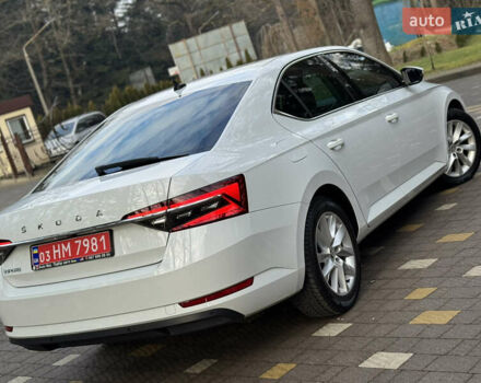 Белый Шкода Суперб, объемом двигателя 2 л и пробегом 164 тыс. км за 25450 $, фото 101 на Automoto.ua