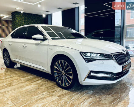 Білий Шкода Суперб, об'ємом двигуна 1.4 л та пробігом 54 тис. км за 38900 $, фото 3 на Automoto.ua