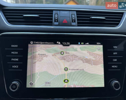 Белый Шкода Суперб, объемом двигателя 2 л и пробегом 164 тыс. км за 25450 $, фото 136 на Automoto.ua