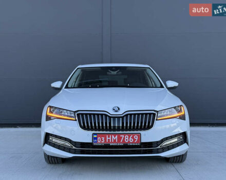 Белый Шкода Суперб, объемом двигателя 2 л и пробегом 171 тыс. км за 30699 $, фото 7 на Automoto.ua