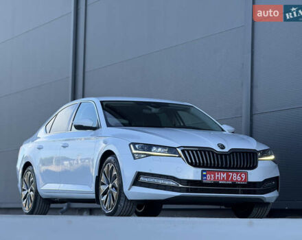 Білий Шкода Суперб, об'ємом двигуна 2 л та пробігом 171 тис. км за 30999 $, фото 15 на Automoto.ua