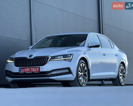 Білий Шкода Суперб, об'ємом двигуна 2 л та пробігом 171 тис. км за 30999 $, фото 19 на Automoto.ua