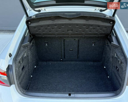 Білий Шкода Суперб, об'ємом двигуна 2 л та пробігом 171 тис. км за 30999 $, фото 80 на Automoto.ua