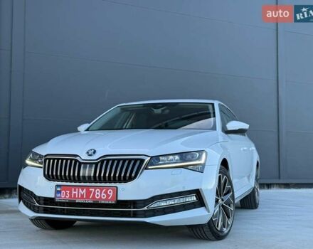 Белый Шкода Суперб, объемом двигателя 2 л и пробегом 171 тыс. км за 30699 $, фото 2 на Automoto.ua