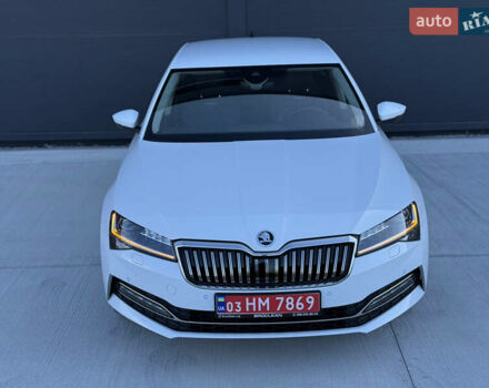 Белый Шкода Суперб, объемом двигателя 2 л и пробегом 171 тыс. км за 30699 $, фото 8 на Automoto.ua