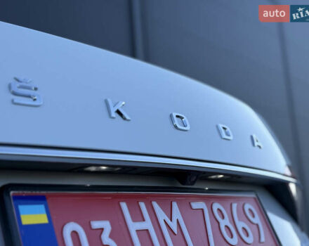 Білий Шкода Суперб, об'ємом двигуна 2 л та пробігом 171 тис. км за 30999 $, фото 31 на Automoto.ua