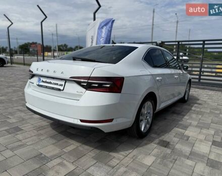 Белый Шкода Суперб, объемом двигателя 1.97 л и пробегом 192 тыс. км за 33700 $, фото 4 на Automoto.ua