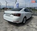 Белый Шкода Суперб, объемом двигателя 1.97 л и пробегом 192 тыс. км за 33700 $, фото 4 на Automoto.ua