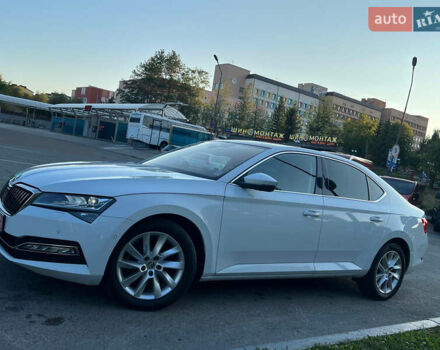 Белый Шкода Суперб, объемом двигателя 1.97 л и пробегом 192 тыс. км за 31500 $, фото 4 на Automoto.ua