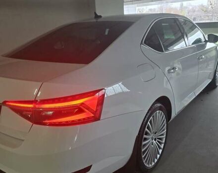 Білий Шкода Суперб, об'ємом двигуна 1.97 л та пробігом 145 тис. км за 33700 $, фото 6 на Automoto.ua