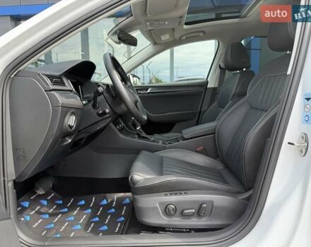 Белый Шкода Суперб, объемом двигателя 1.97 л и пробегом 192 тыс. км за 33700 $, фото 15 на Automoto.ua