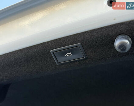 Белый Шкода Суперб, объемом двигателя 2 л и пробегом 171 тыс. км за 30699 $, фото 84 на Automoto.ua