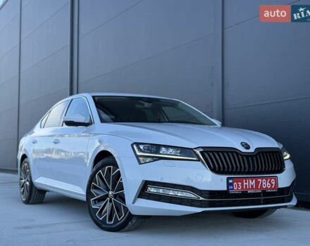 Білий Шкода Суперб, об'ємом двигуна 2 л та пробігом 171 тис. км за 30999 $, фото 16 на Automoto.ua